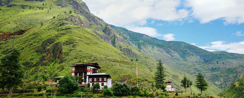 Morning Hike to Cheri and Tango Goempa