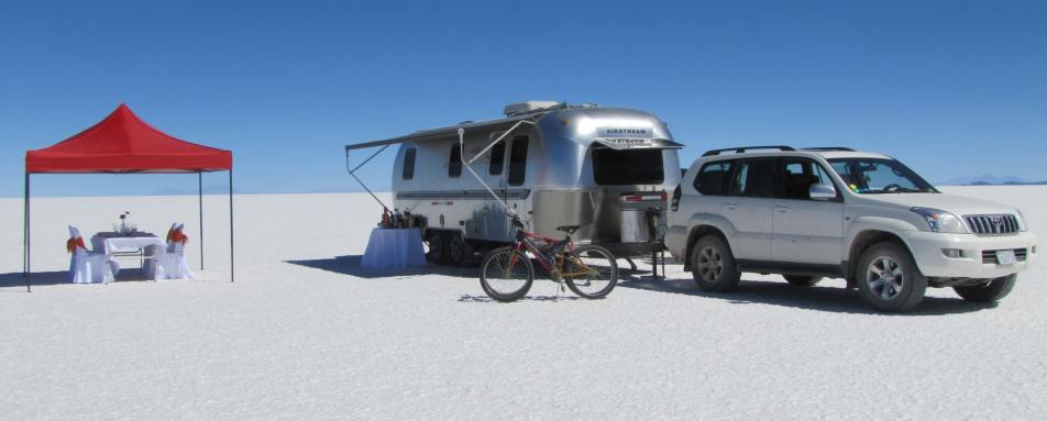 Camp set up - Airstream Uyuni
