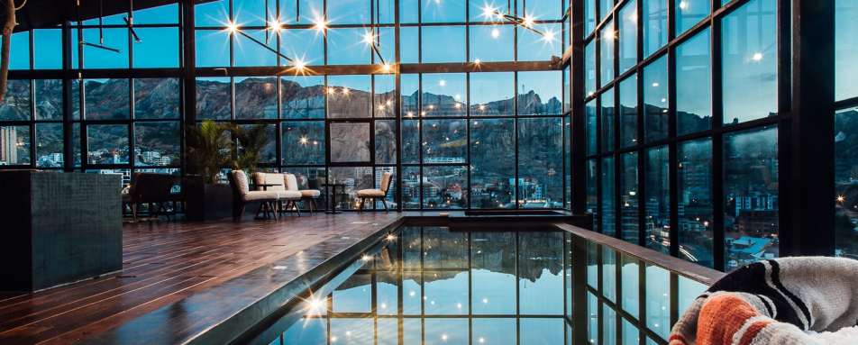 Bar and pool - Atix Hotel