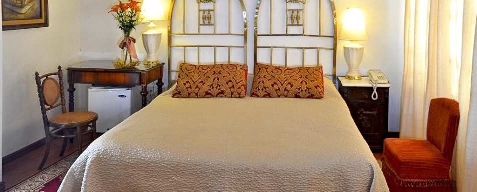 Bedroom - Hotel Parador Santa Maria La Real 