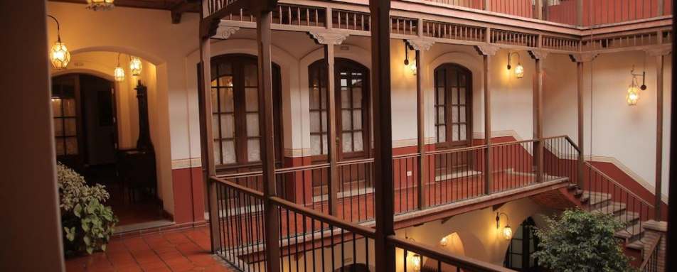 Courtyard - Hotel Parador Santa Maria La Real 