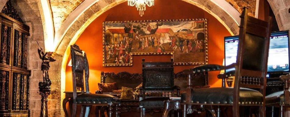 Historical features - Parador Santa Maria La Real 