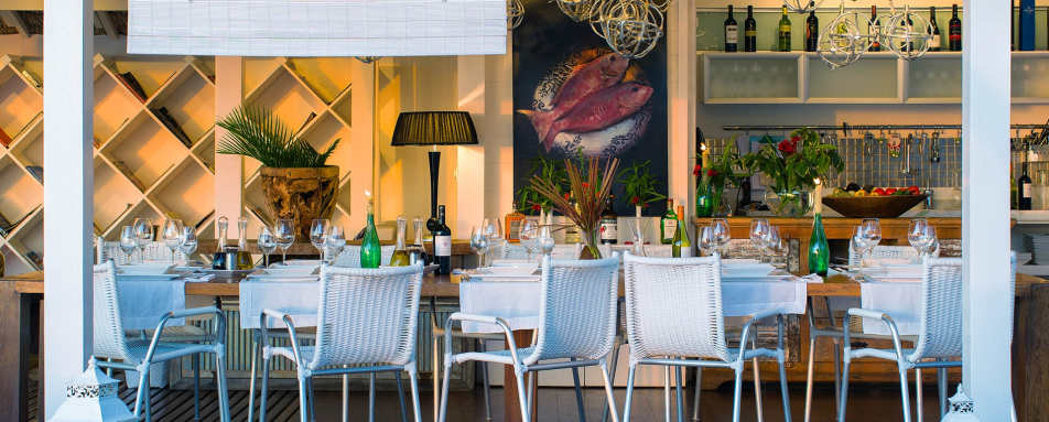 Golden Restaurant - Chili Beach