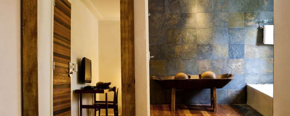 Superior Room Bathroom - Hotel Santa Teresa