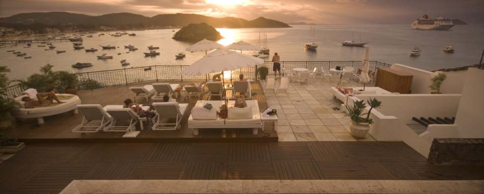 Pool at sunset - Pousada Casas Brancas