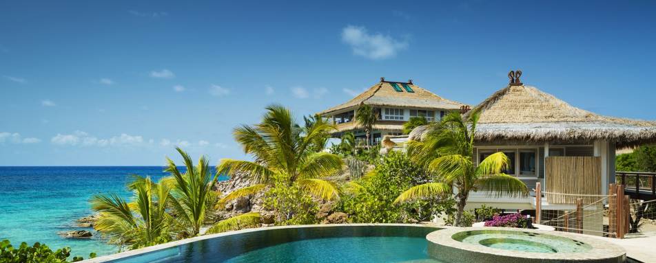 Beach Villa Pool and View 