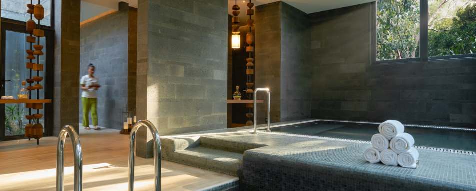 Hydrotherapy - Six Senses Krabey Island 