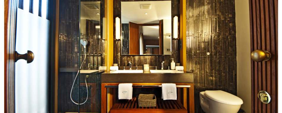 Aqua Mekong Bathroom - The Jewels of Cambodia 