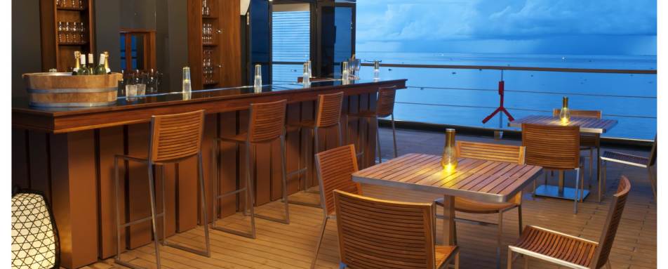 Aqua Mekong Bar - The Jewels of Cambodia 