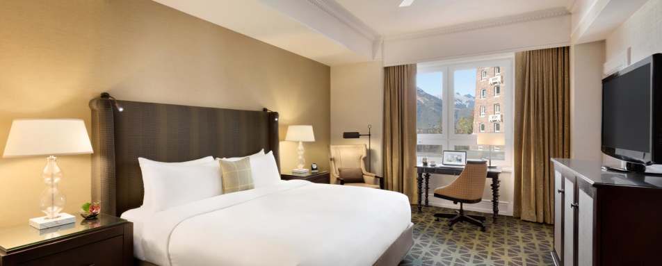 Deluxe Mountain View Room  - Fairmont Banff Springs