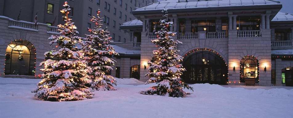 Fairmont Chateau Lake Louise in winter