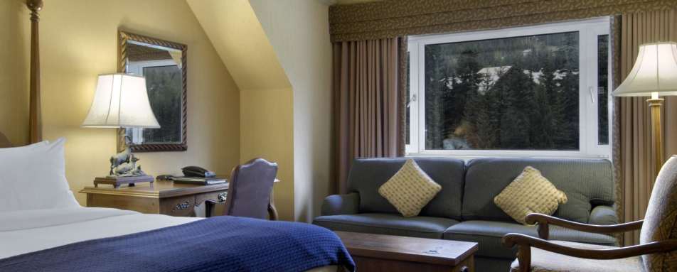 Deluxe Room - Fairmont Chateau Whistler 