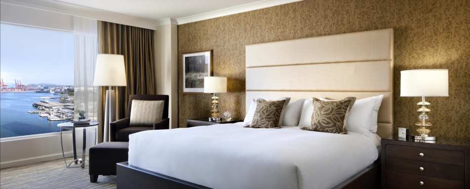 Signature Harbor View Room 