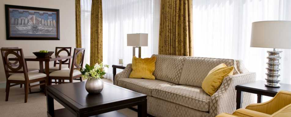 Lounge - L'Hermitage Vancouver