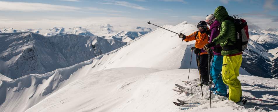 Last Frontier Heliskiing 