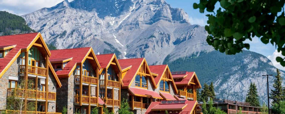 Hotel Exterior, Moose Hotel & Suites