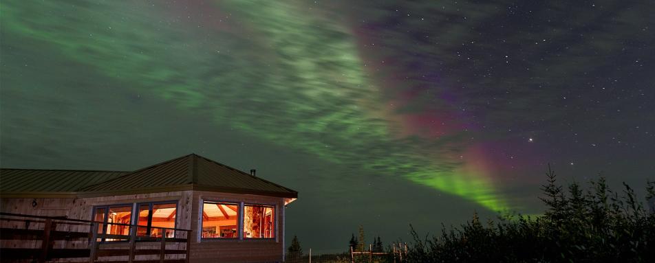 Aurora viewing at Nanuk - Nanuk Polar Bear Lodge