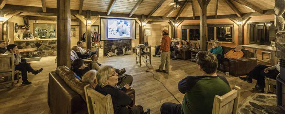 Evening programmes - Nanuk Polar Bear Lodge