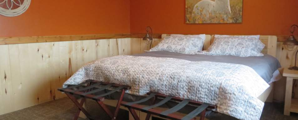 Double bedroom - Nanuk Polar Bear Lodge