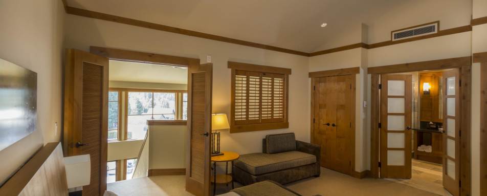 Two Bedroom Suite upstairs - Nita Lake Lodge