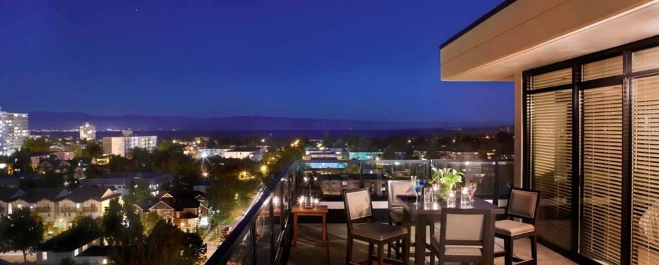 Balcony at Oswego Hotel