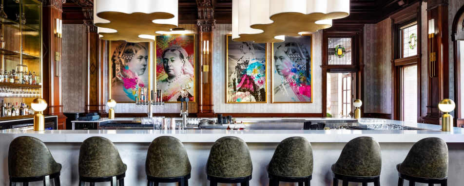 The Fairmont Empress - Q at the Empress Bar