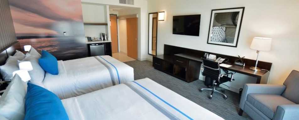 Guestroom - The Grand Winnipeg Airport Hotel