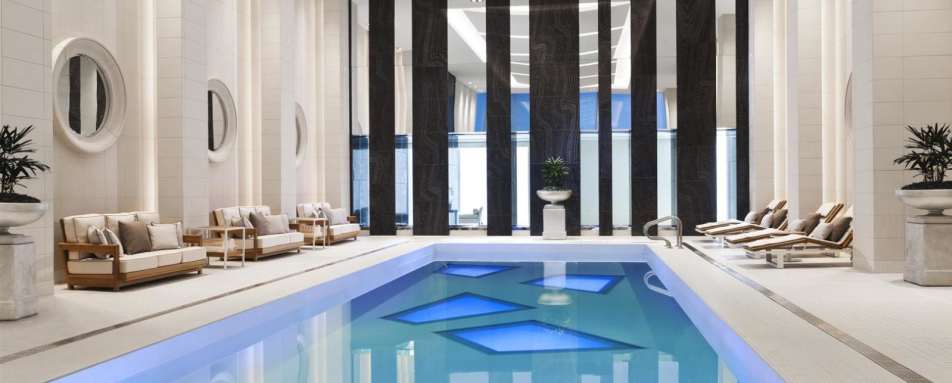 Pool at Hotel Georgia - Ski Canada Adventure