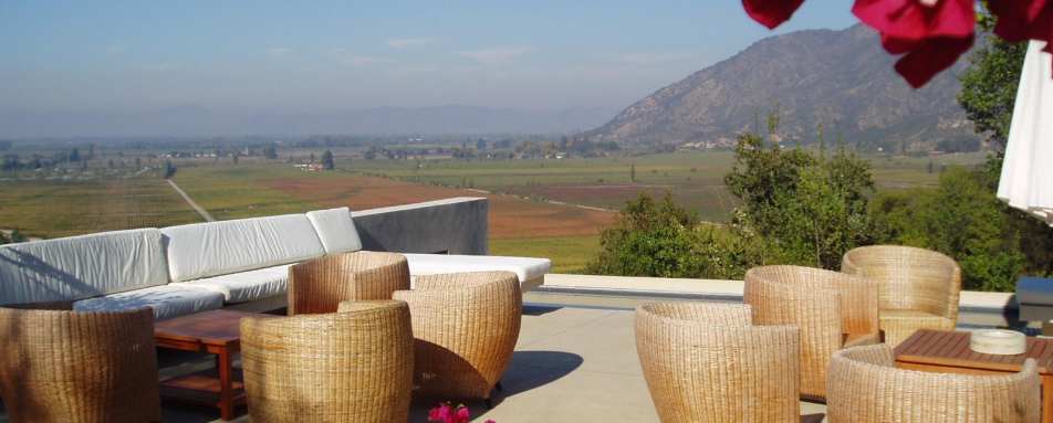 Overlooking the Vineyards - Clos Apalta Residence