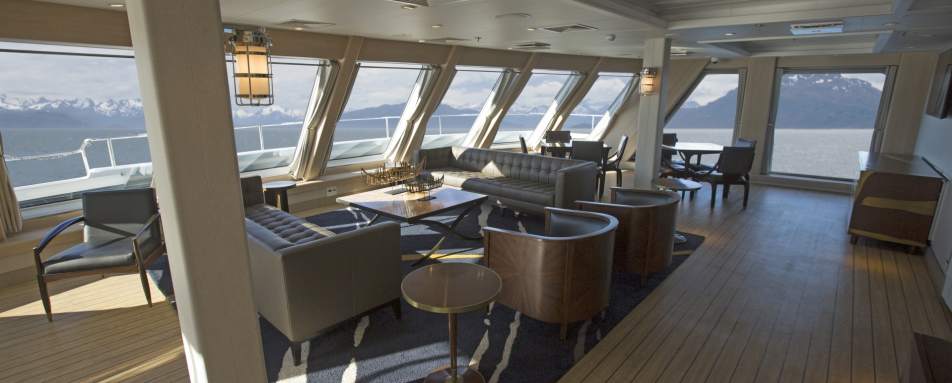 Lounge space - M/V Ventus Australis