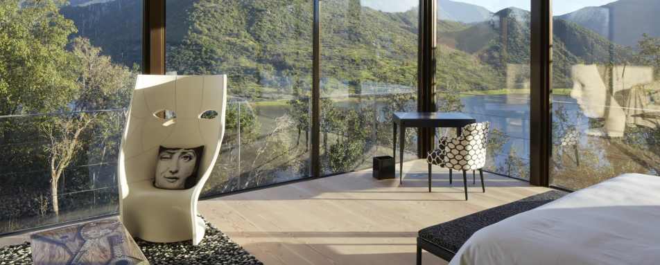 Fornasetti Suite - Vina Vik