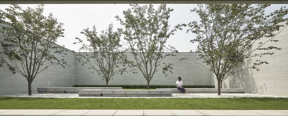 Outdoor Seating Area 