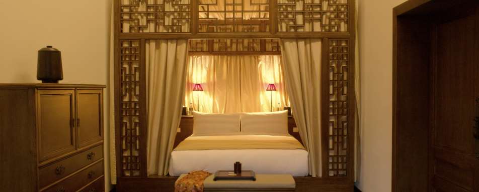 Deluxe Suite Bedroom - The Aman Summer Palace Beijing 