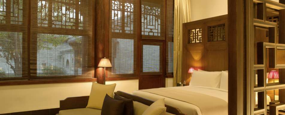 Imperial Suite Bedroom - The Aman Summer Palace Beijing 