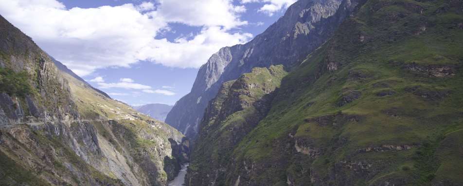Lijang Tiger Leaping Gorge - Amandayan 