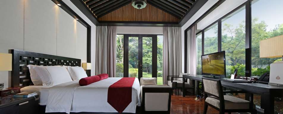 Master Room Floating Clouds Villa