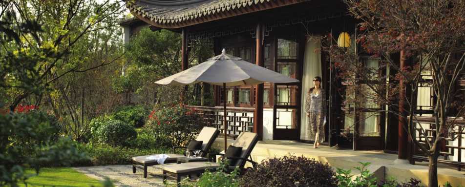 Grand Premier Room - Four Seasons Hotel