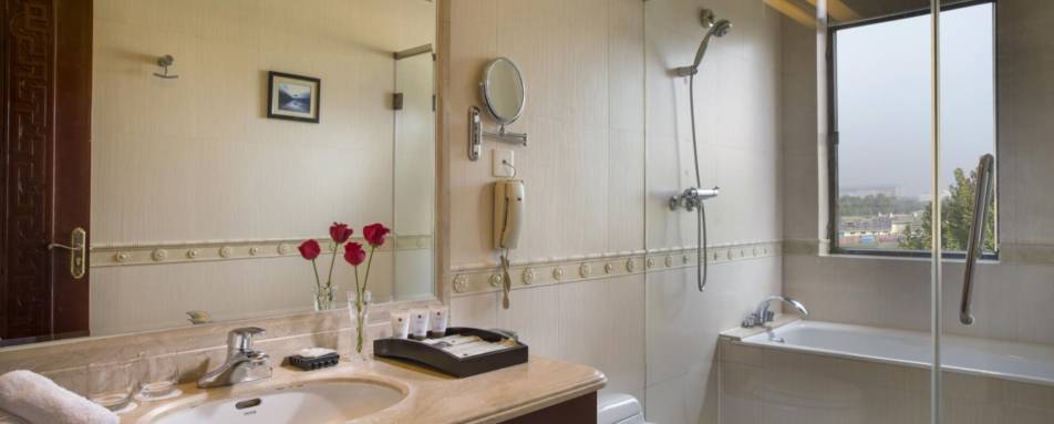 Bathroom - Grand Mercure on Renmin Square Xian