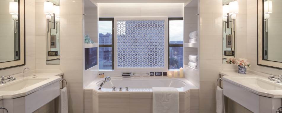 Beijing Suite Bathroom - Peninsula Beijing