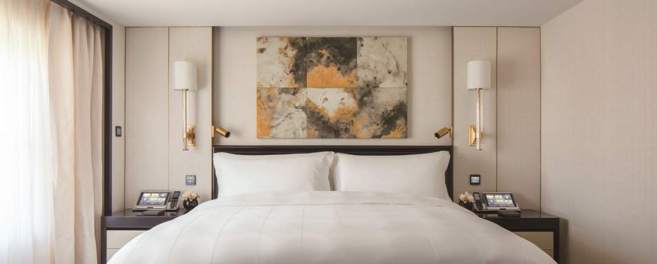 Beijing Suite Master Bedroom - Peninsula Beijing