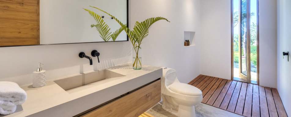 Ensuite Bathroom - Casa Letty 