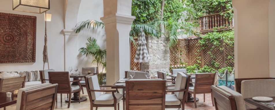 Alma Restaurant Courtyard - Casa San Agustin
