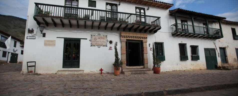 Facade - Posada De San Antonio