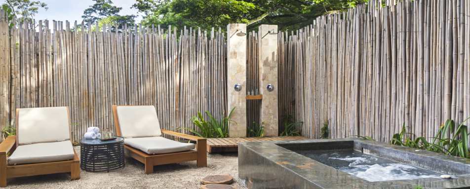 Private gardens - El Mangroove 