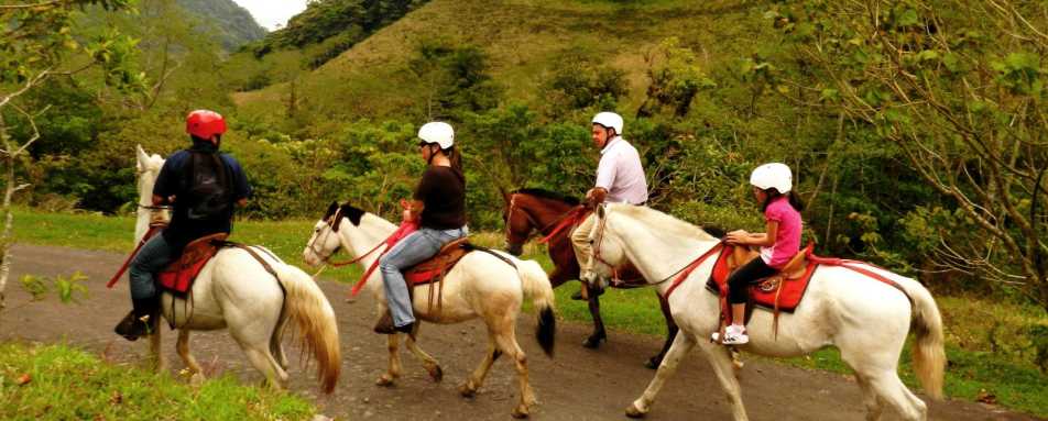 Horseback riding - El Silencio Lodge