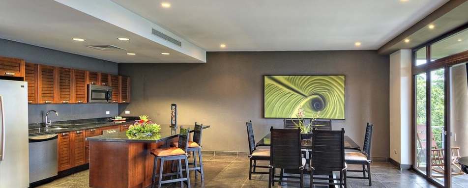 Fully-equipped kitchens 