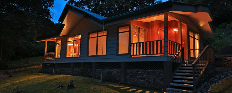 Casitas at night - Senda Monteverde 