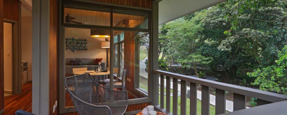 Outside on the terrace - Senda Monteverde 