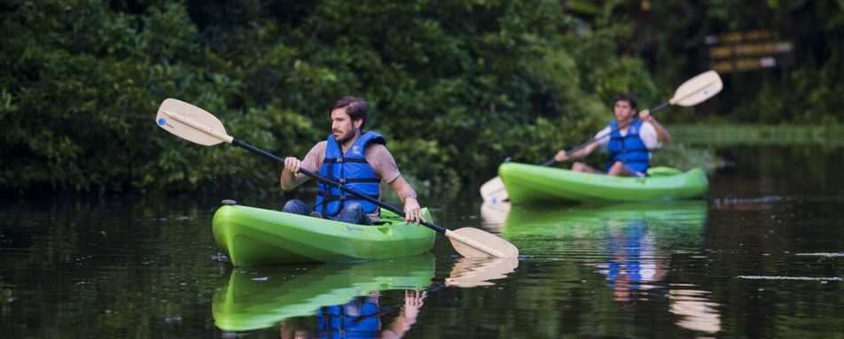 Kayak in Tortuguero