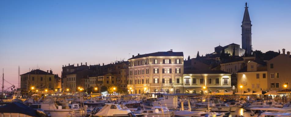 Exterior and harbour 